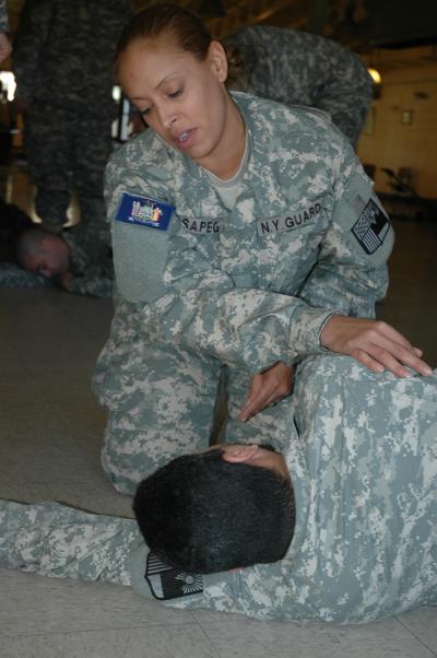 New York Guard Trainees Learn First  Aid Skills 